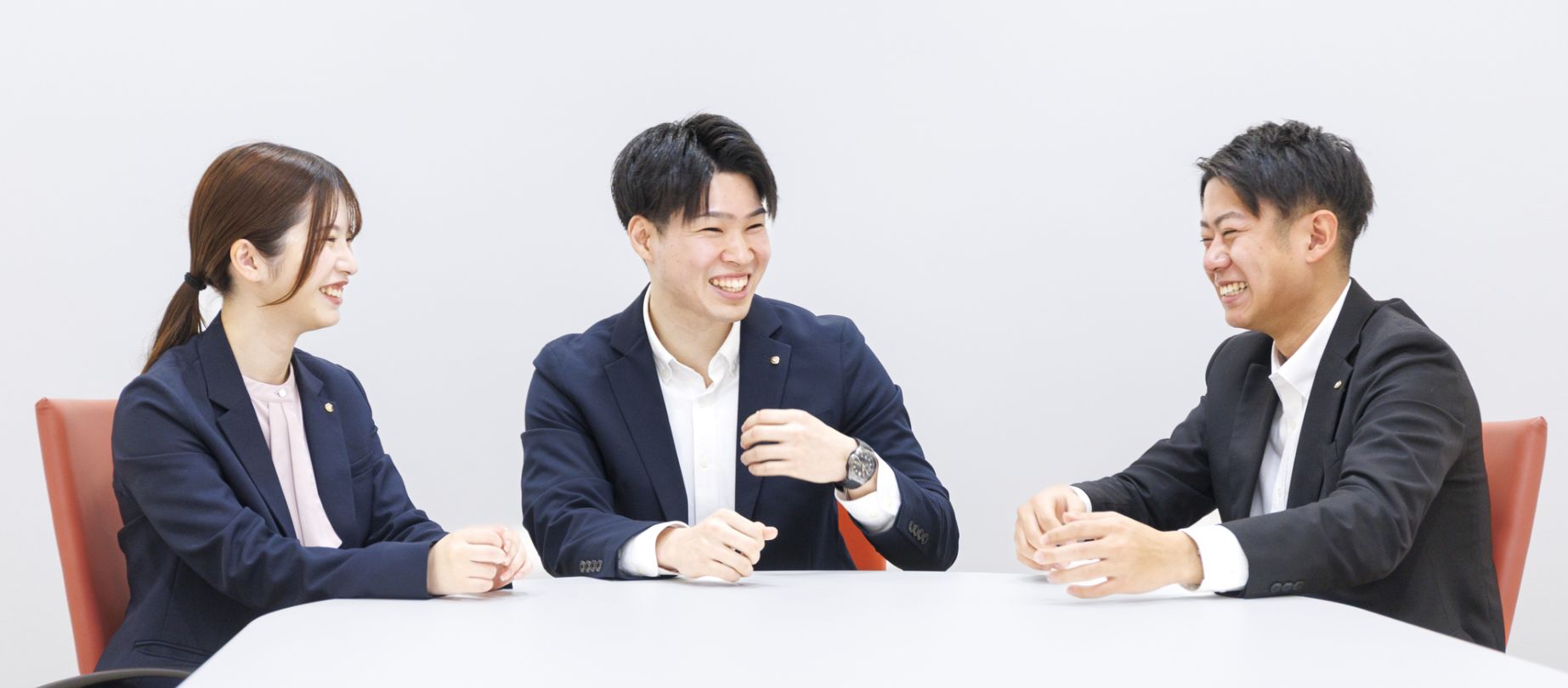 職場の雰囲気 上司や先輩に支えられながら、積極的に取り組む