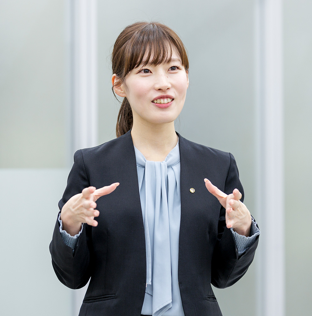 お客様サポートグループ（後方） 古橋さん - 公共政策学部卒 2018年入社