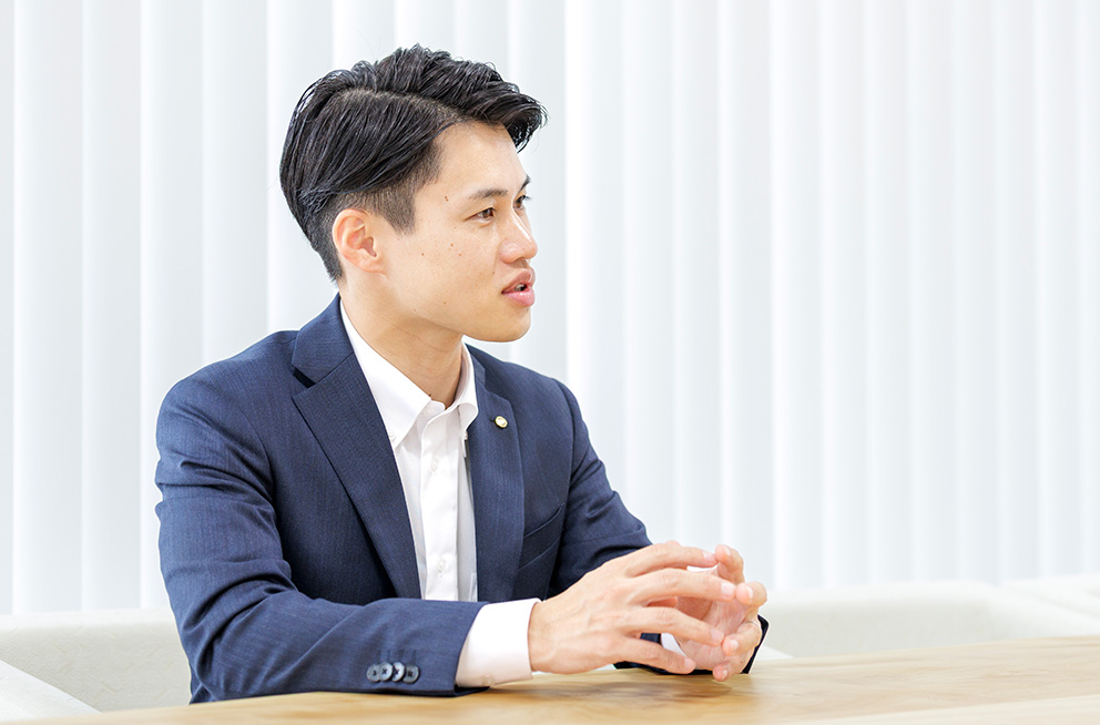 総合営業グループ 三宅さん - 経済学部卒 2018年入社