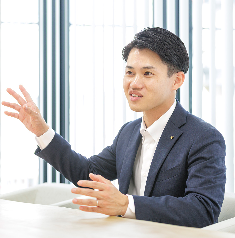 総合営業グループ 三宅さん - 経済学部卒 2018年入社